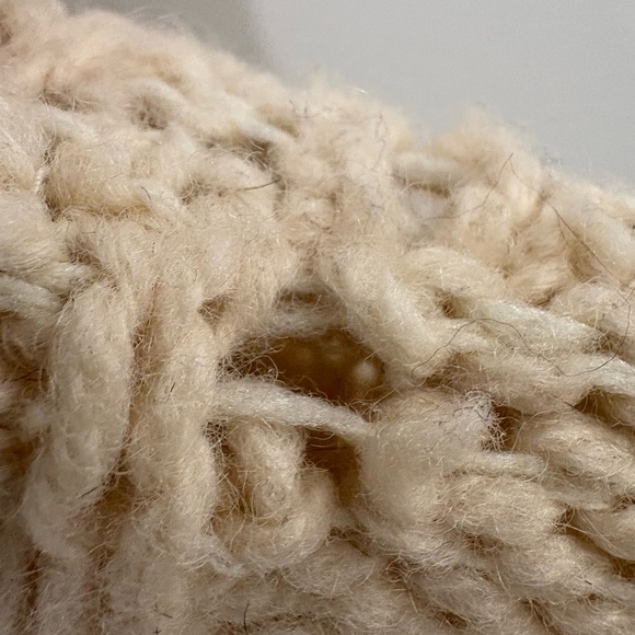 Vintage 100% Virgin Wool Forum Sportswear Cable Hand Knit Sweater Size Large - Picture 13 of 13